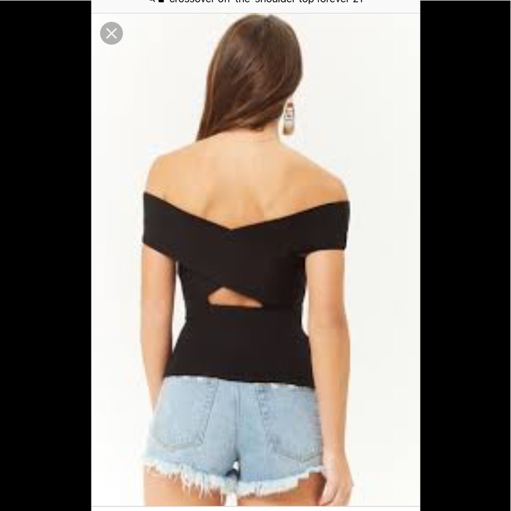Crossover off the shoulder top sz Small runs small